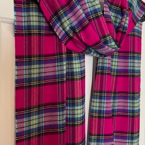 Plaid Cashmere Scarf - NWOT - Picture 4 of 10